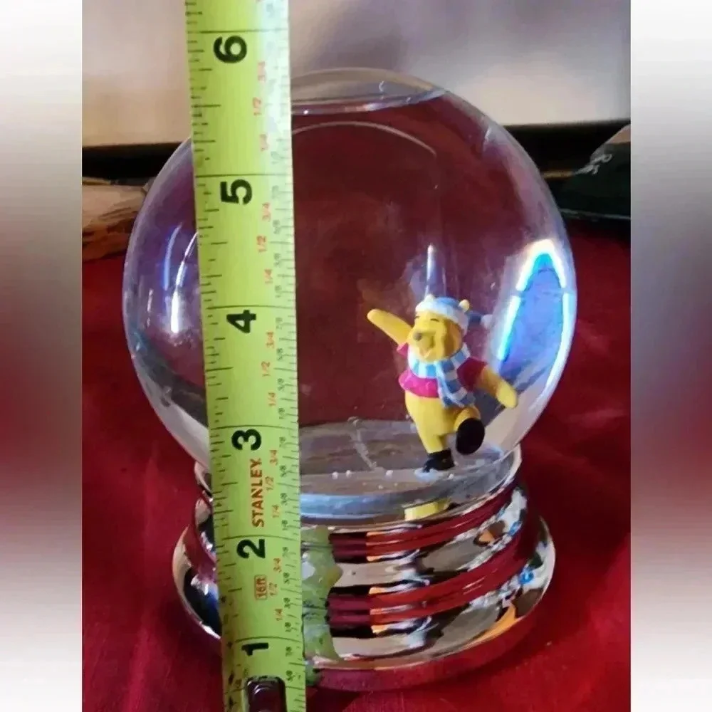 Disney Pooh Bear With Picture Frame ( RARE ) Edition Snowglobe
